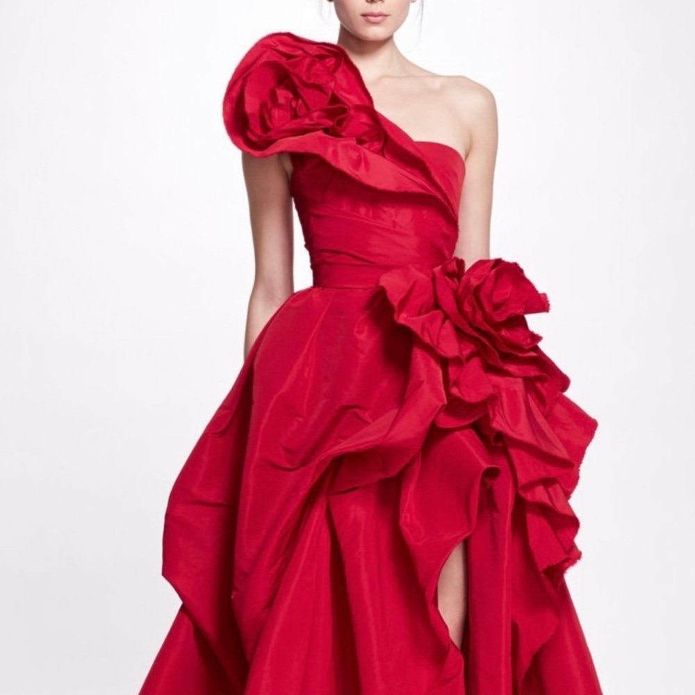 Beautiful marchesa red organza rose dress